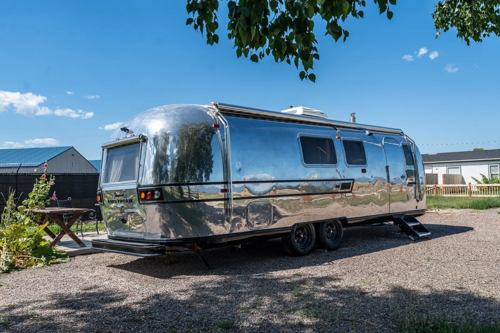 1969 Airstream International Land Yacht Ambassador