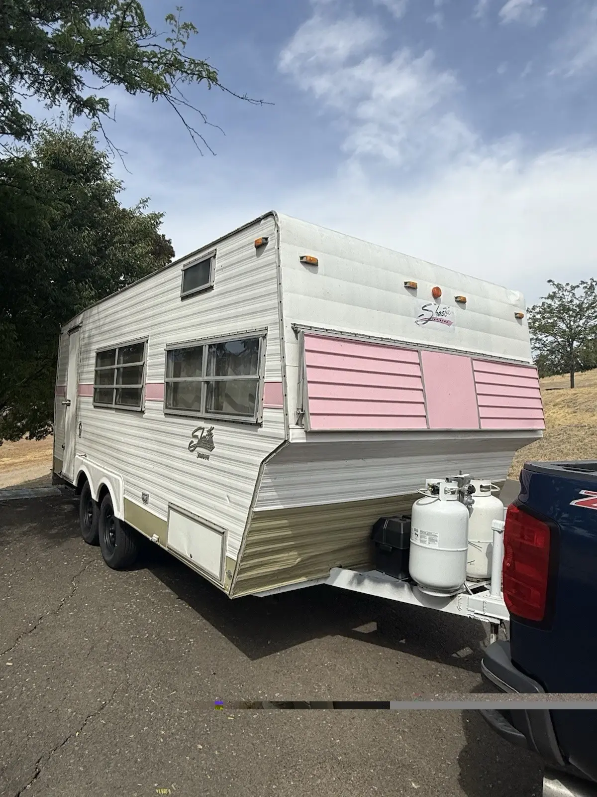 1972 Shasta Strato-Flite 22’ Vintage Travel Trailer Classic Camper