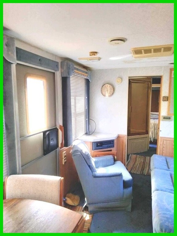 1993 Skyline 35’ Aljo M-3511 Travel Trailer