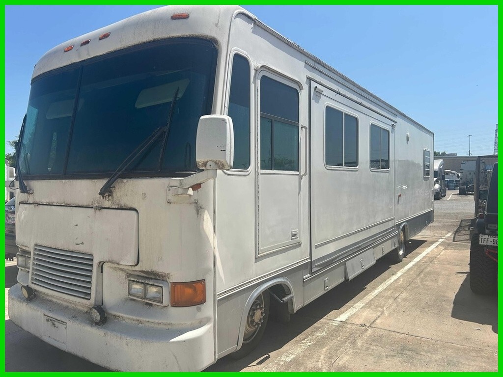 1996 Newmar 32’ Class A RV 7.4L V8 Gas P30 Slide-Out Onan Generator Low Miles
