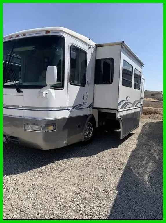 2001 Rexhall Roseair Diesel Motorhome – Cummins Diesel – Allison Transmission –