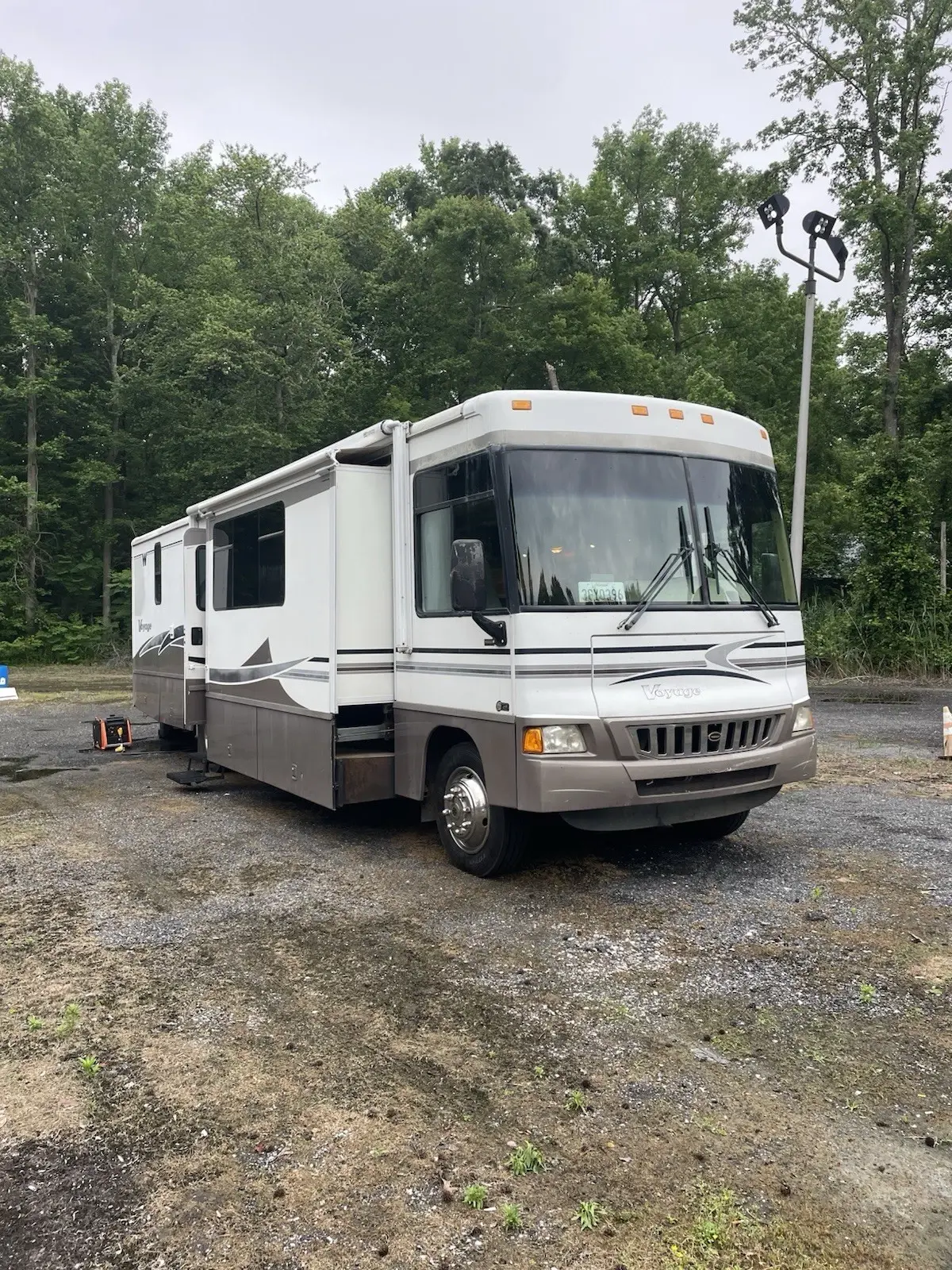 2005 40’ Winnebago Voyage Motorhome RV bus