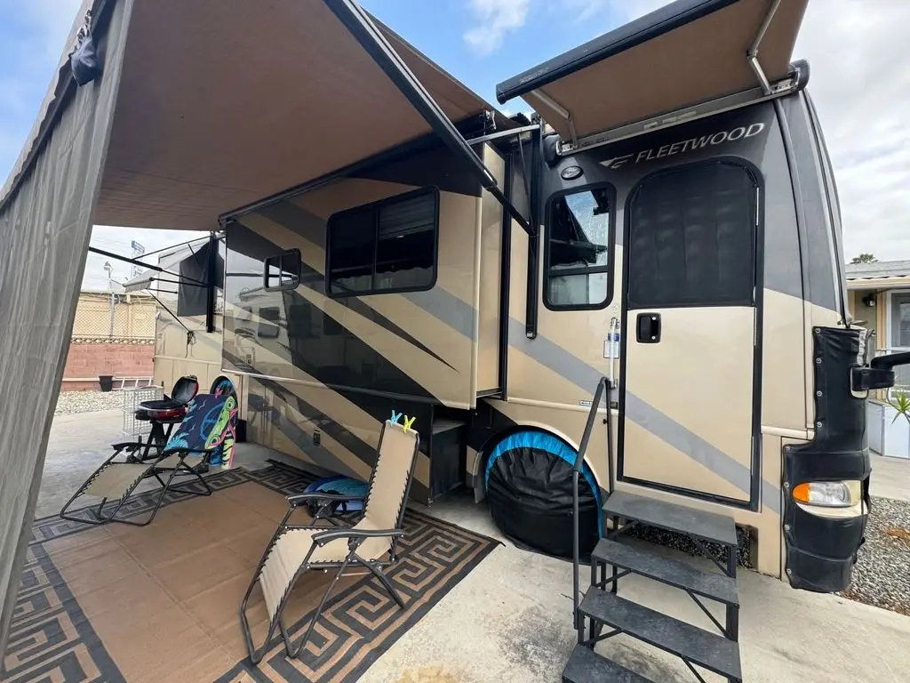 2006 Fleetwood Expedition 34H 34' Class A Motorhome 185214