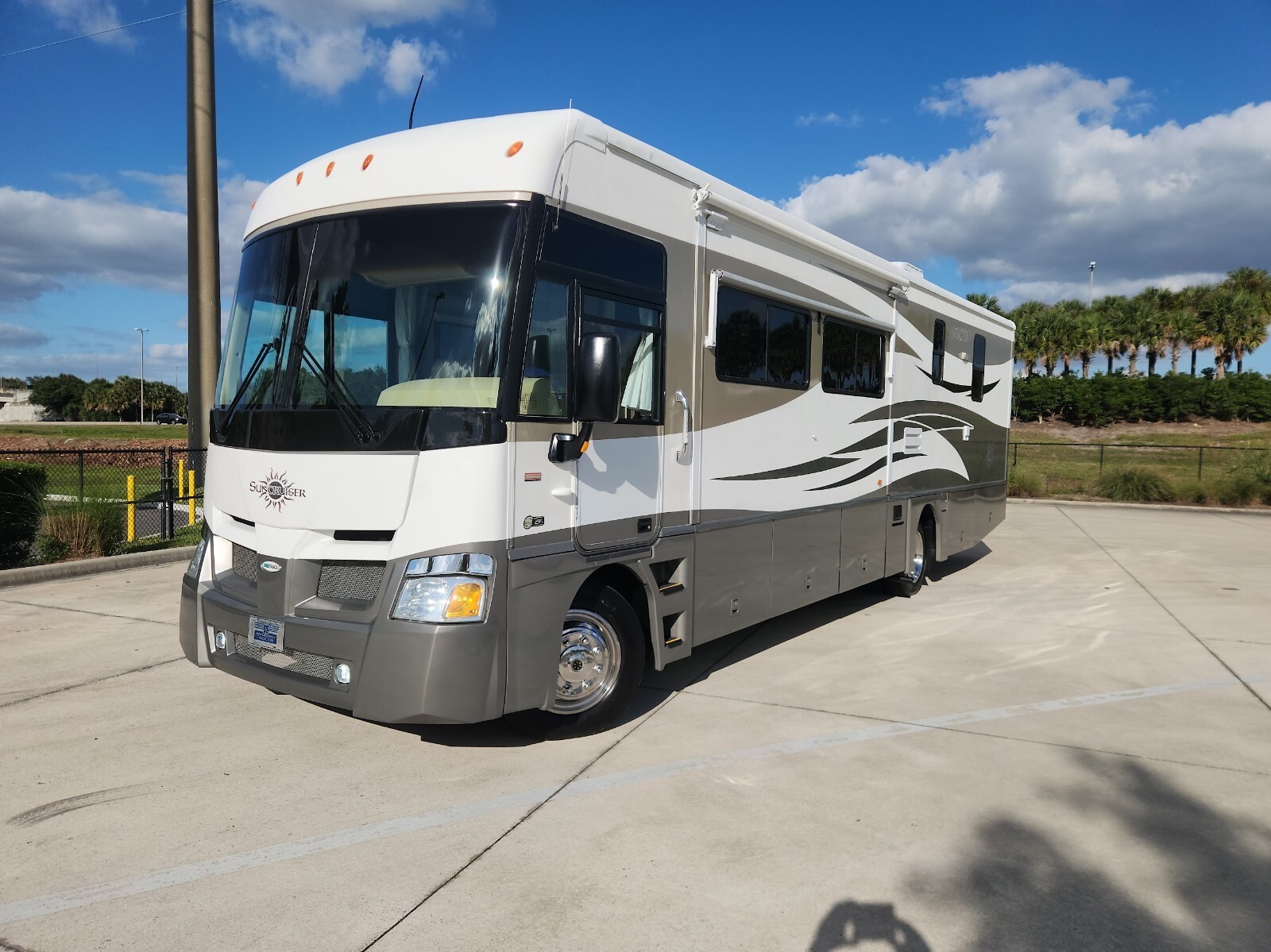 2007 WINEBAGO ITASCA SUNCRUISER CLASS A MOTOR HOME RV