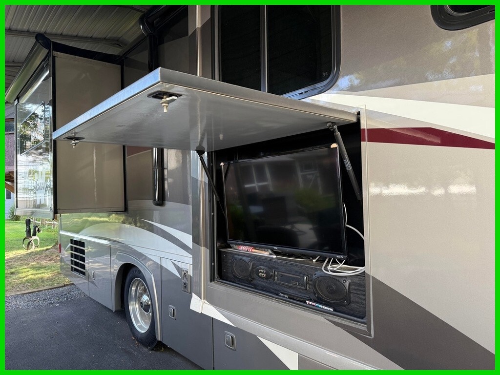 2009 Winnebago Journey 34Y Class A Motorhome