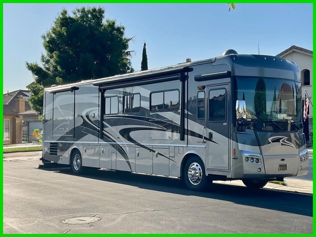 2010 Winnebago Tour 40BD Class A Diesel Stock Number 89899059 8.9 I6 Diesel