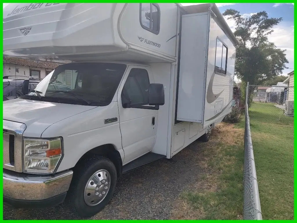 2011 Fleetwood Jamboree Sport Series 25G Class C RV 6.8L Stock #89891352