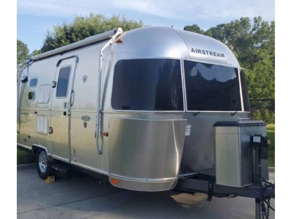 2012 AIRSTREAM Bambi 20 feet