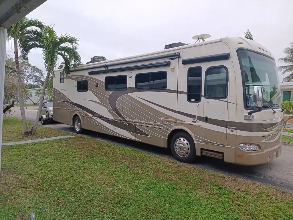2013 Thor Motor Coach Tuscany XTE 40EX 39' Class A Motorhome 185621