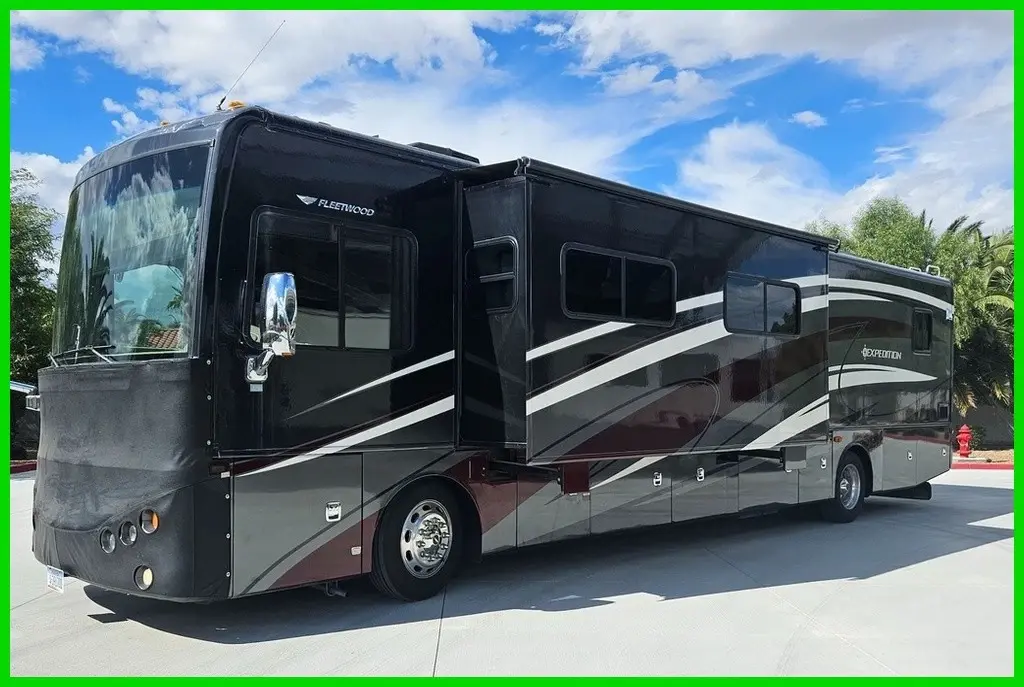 2014 Fleetwood Expedition 40X 56k Miles 3 Slide Outs