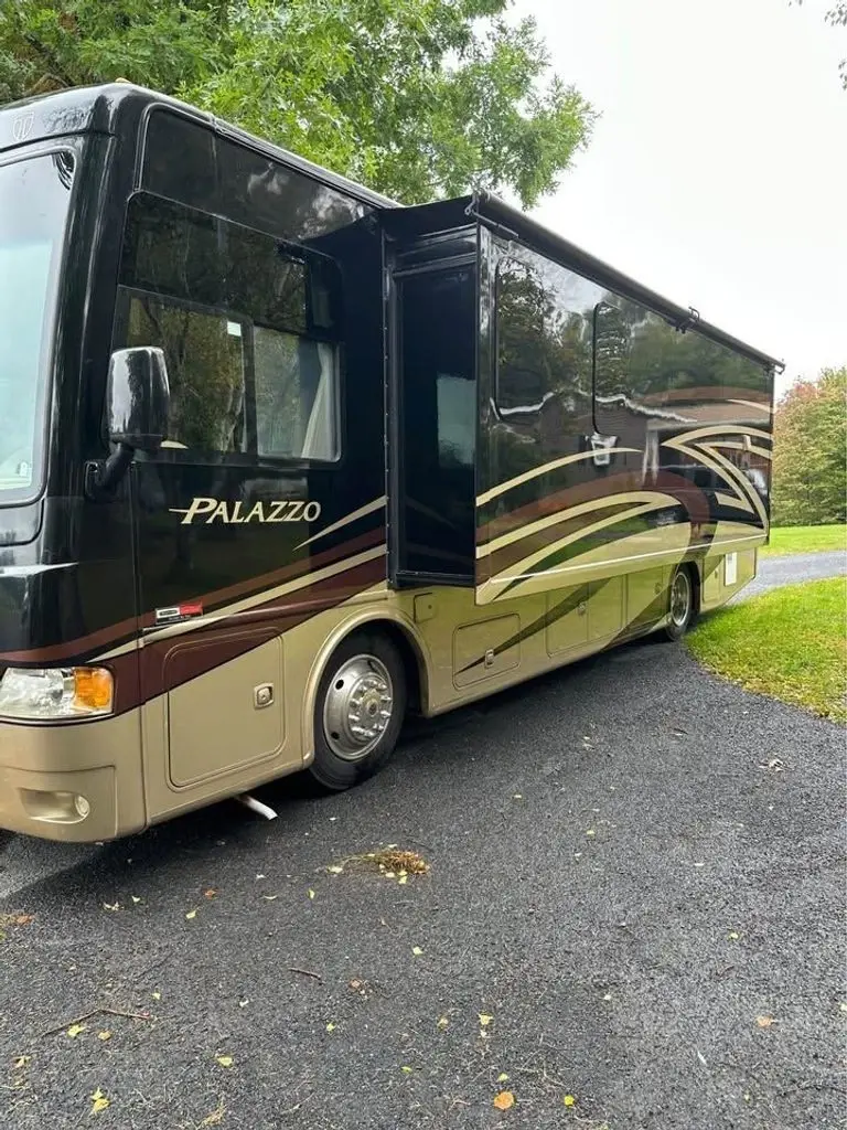 2014 Thor Motor Coach Palazzo 33.2 34' Class A Motorhome 186379