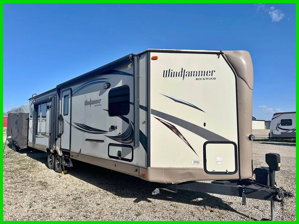 2015 Forest River Rockwood Windjammer 3029W Travel Trailer Stock#593487