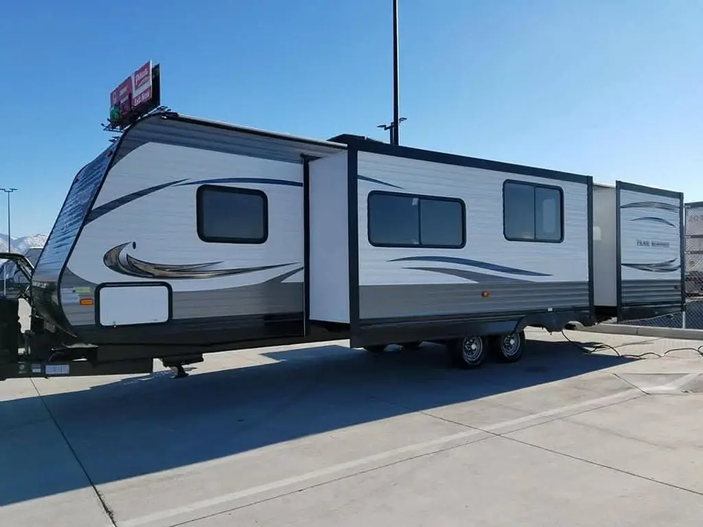 2015 Heartland Trail Runner 32ODK 35' Travel Trailer 185494