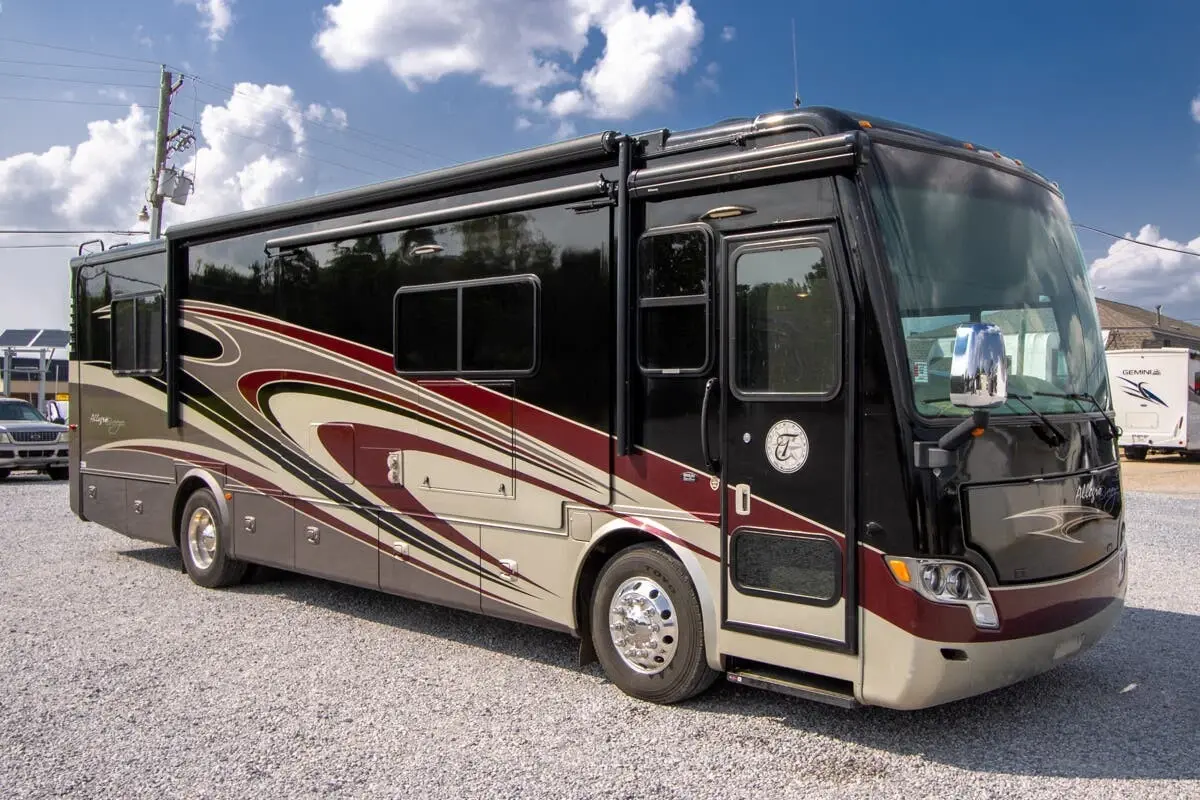 2015 Tiffin Motorhomes Allegro Breeze 33BR