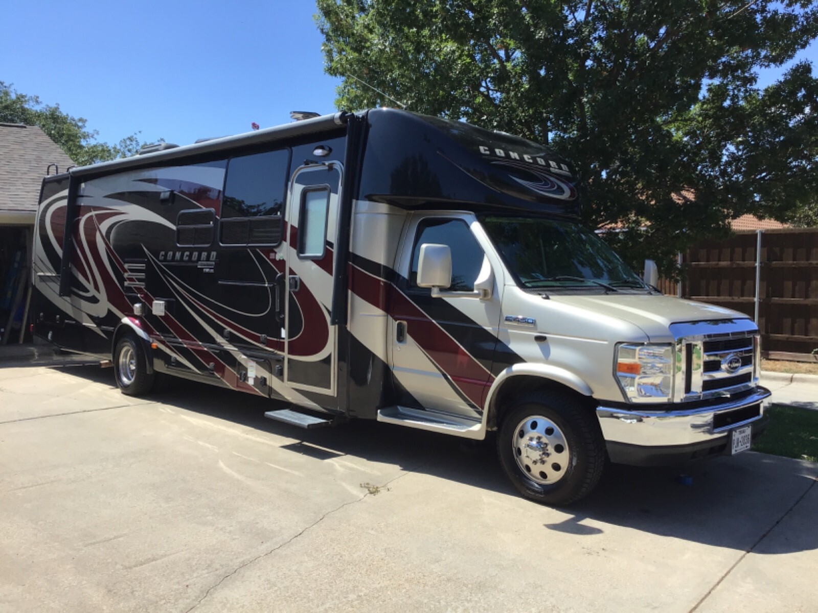 2016 Coachmen Concord 300DS Motorhome
