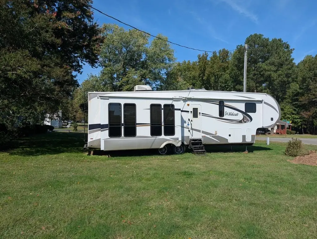 2016 Forest River Wildcat 327CK 37' Fifth Wheel 186415