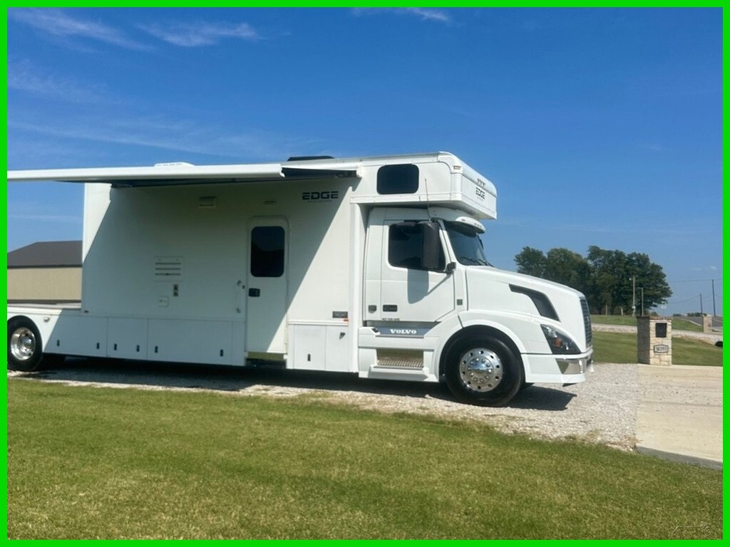 2016 Haulmark Edge 17ft Toterhome D13 Diesel 1 Large Slide Out Stock #9702066