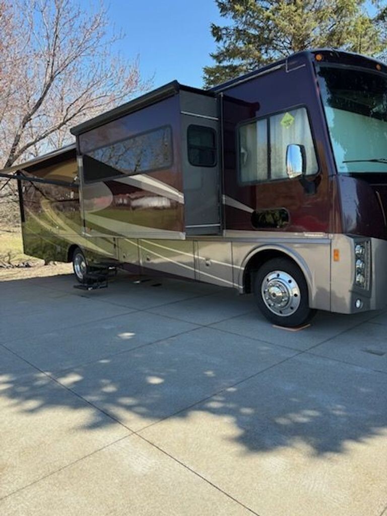 2016 Itasca Sunova 35G 35' Class A Motorhome 182857