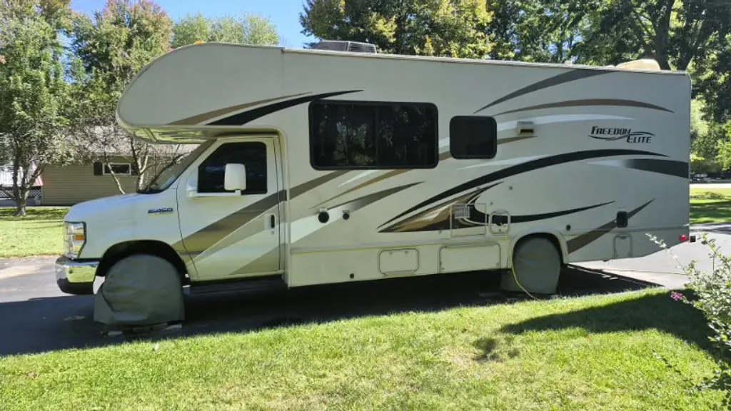 2016 Thor Motor Coach Freedom Elite 26FE 28' Class C Motorhome 186483