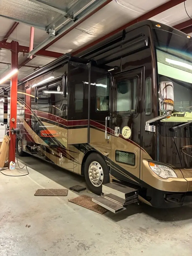 2016 Tiffin Motorhomes Allegro Bus 37AP 38' Class A Motorhome 185206