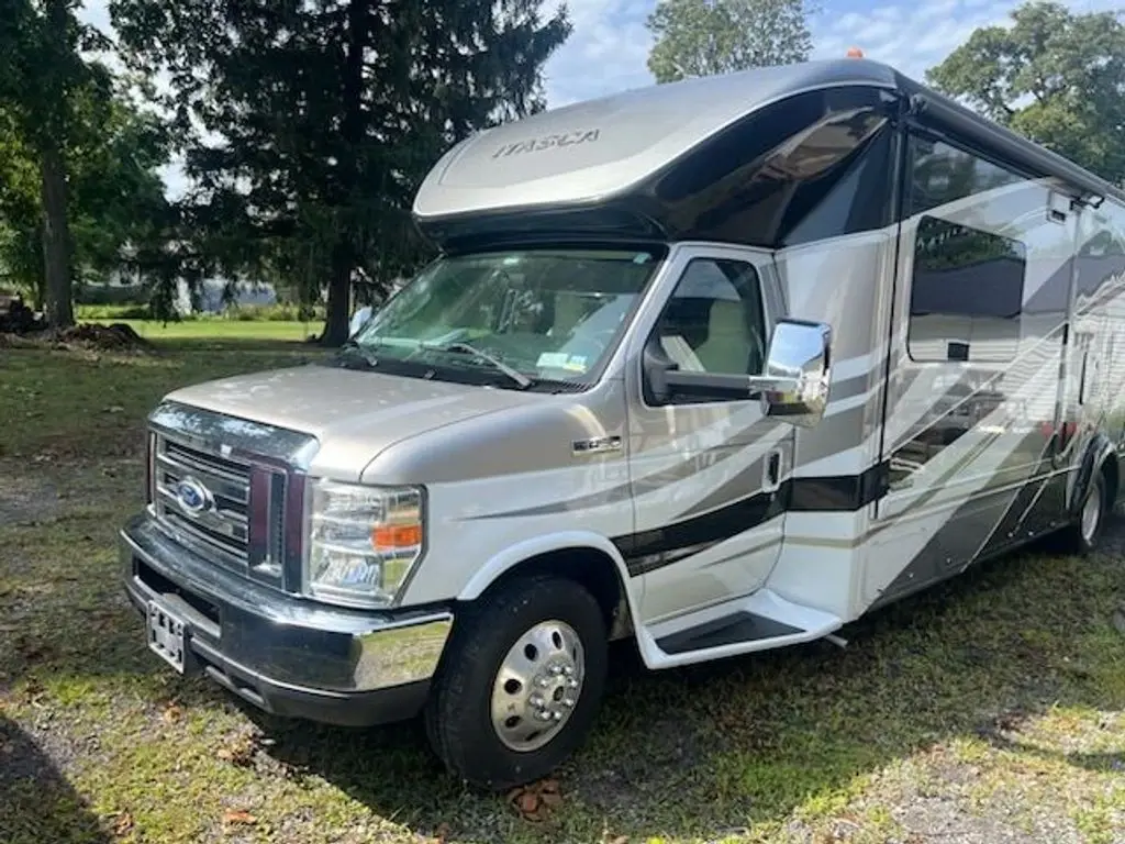 2016 Winnebago Itasca Cambria 30J 32' Class C Motorhome 185978