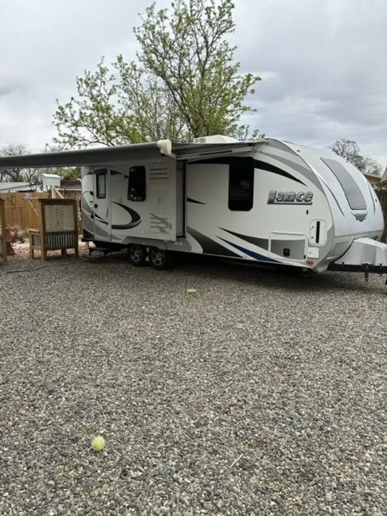2017 Lance Travel Trailer 2155 25' Travel Trailer 185492