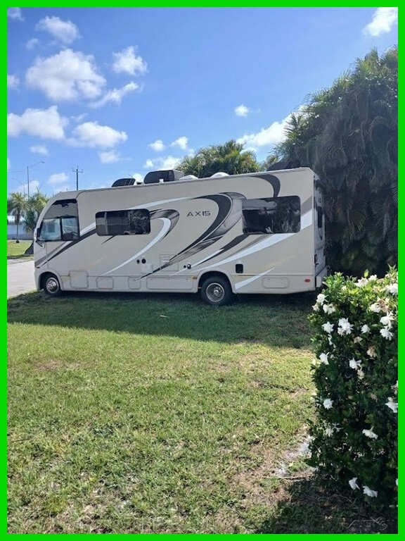 2017 Thor Motor Coach Axis RUV 25.2Class A RV Stock Number 593857