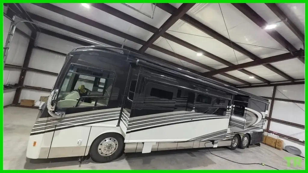 2017 Winnebago Grand Tour 45RL