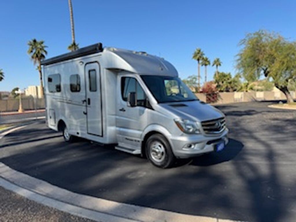 2018 Pleasure-Way Plateau XLTS 22' Class B Motorhome C25180836