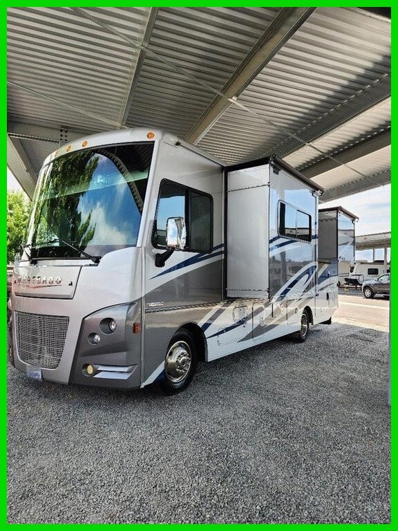 2018 Winnebago Vista LX 27N 28ft Class A RV Stock Number 89899091
