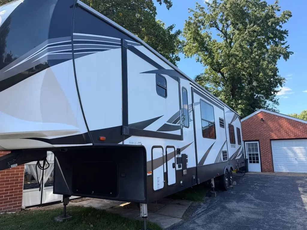 2019 Heartland Torque T371 41' Toy Hauler 186145