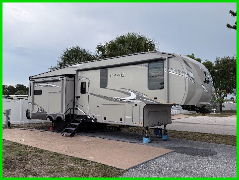 2019 Jayco Eagle 319MLOK Fifth Wheel Stock Number 593862 Sleeps 6