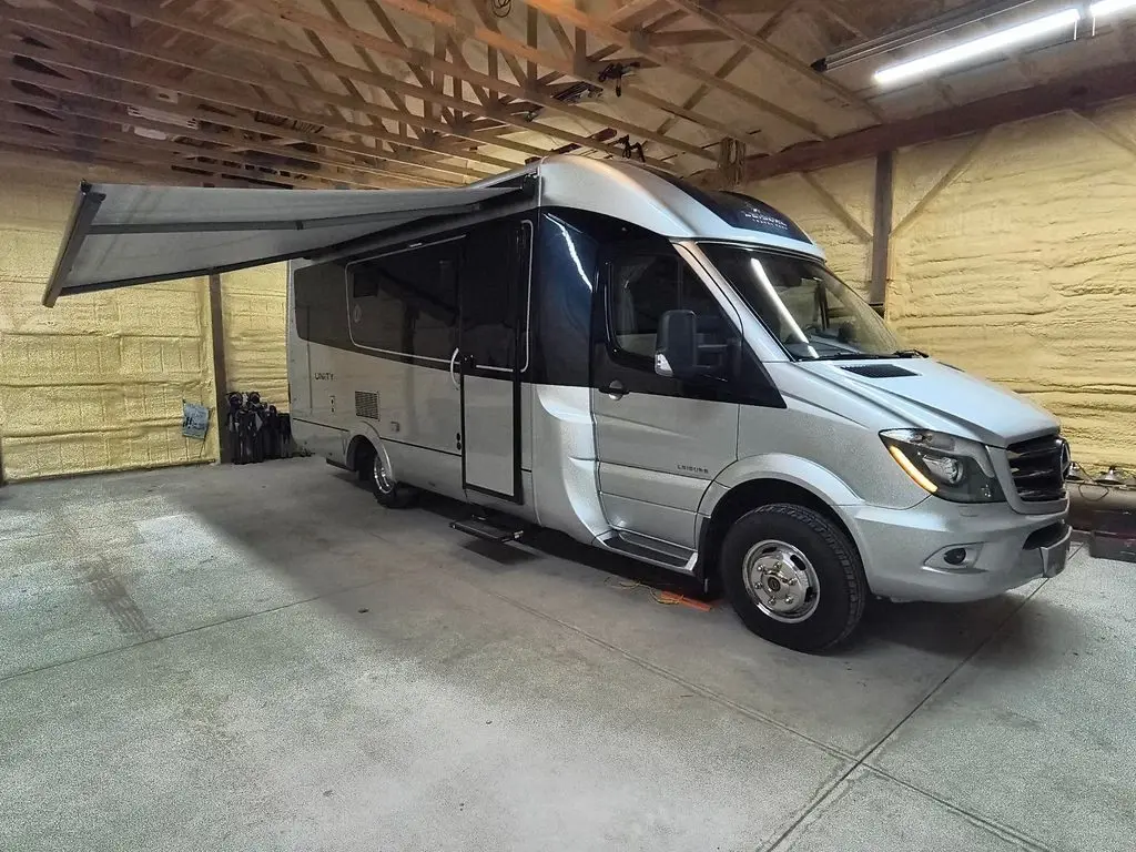 2019 Leisure Travel Van Unity U24MBL 25' Class C Motorhome 186772