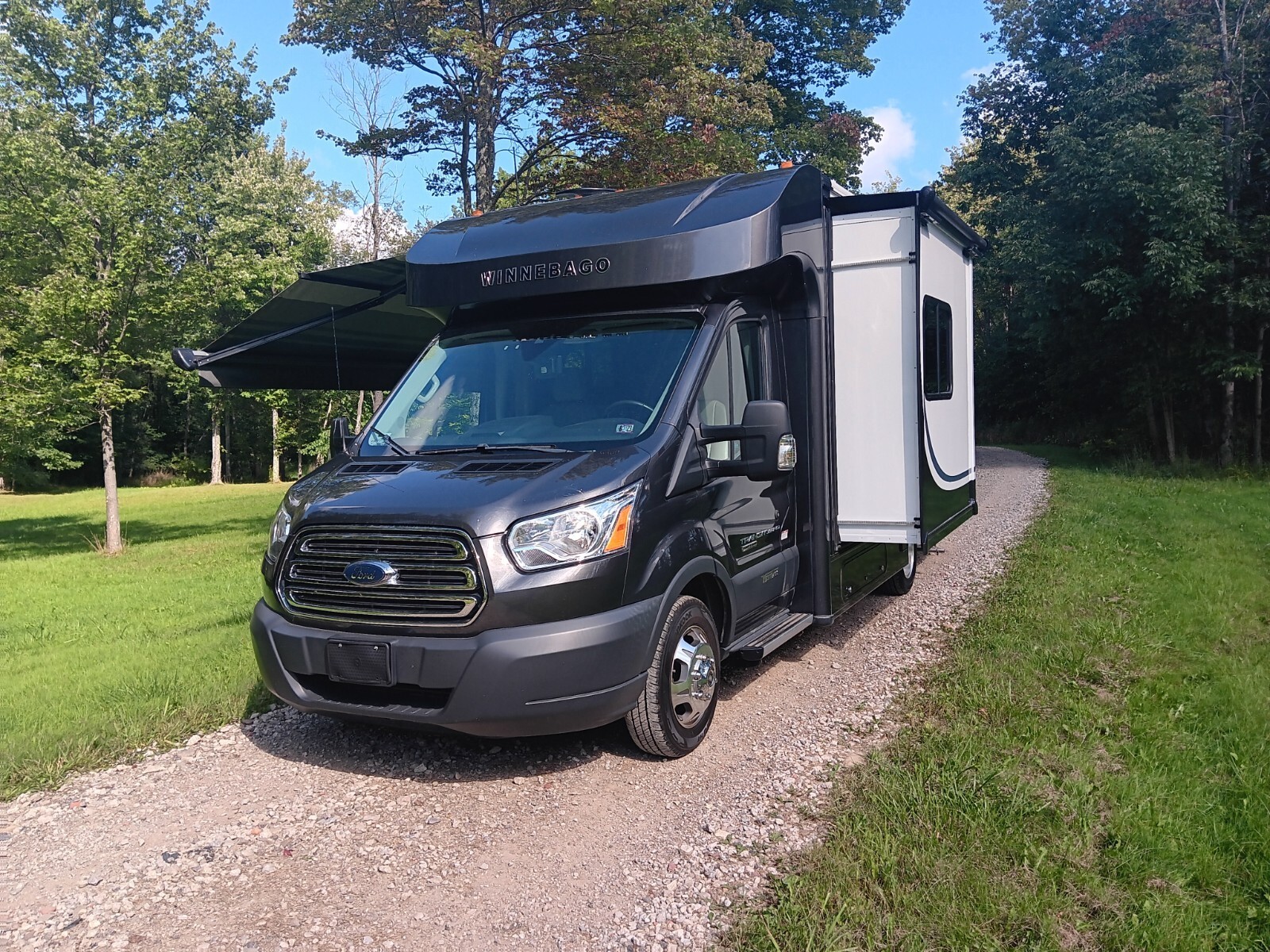 2019 Winnebago FUSE 23A Class C RV Diesel 10,143 mi 4 Sleeper