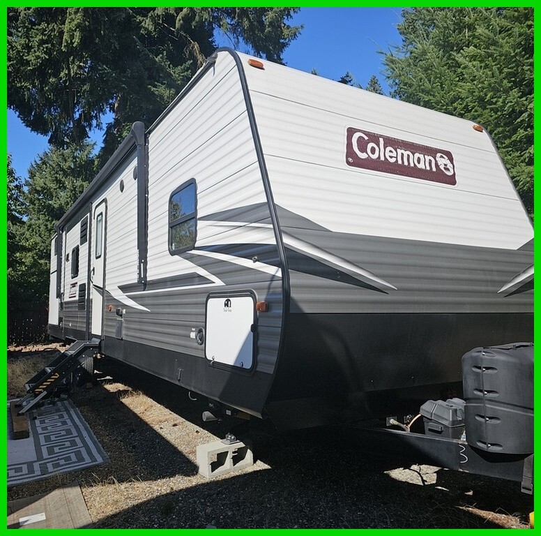 2021 Dutchmen Coleman Lantern 337BH Travel Trailer 37.92ft Sleeps 9 Stock#898986