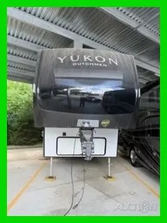 2022 Dutchmen Yukon 400RL Fifth Wheel 42ft 3 Slides 2 Awnings Stock #594964