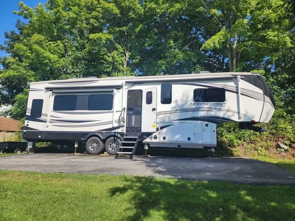 2022 Jayco North Point 340CKTS 37' Fifth Wheel 185512