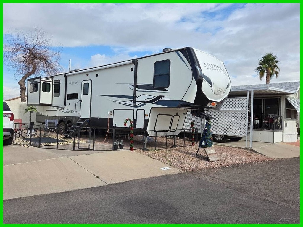 2022 Keystone Montana High Country 373RD 41ft Fifth Wheel 4 Slides Stock #563448