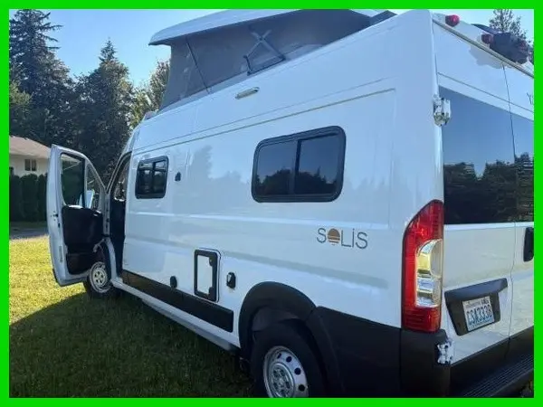 2022 Winnebago Solis 59P – Class B Camper Van – Pop-Top Roof – 21,000 Miles
