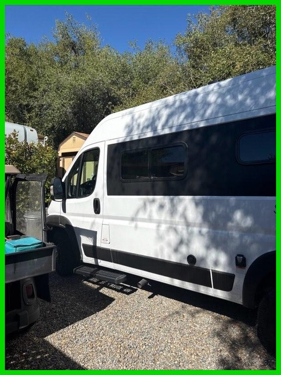 2022 Winnebago Solis Pocket 36A Class B Stock Number 89899017