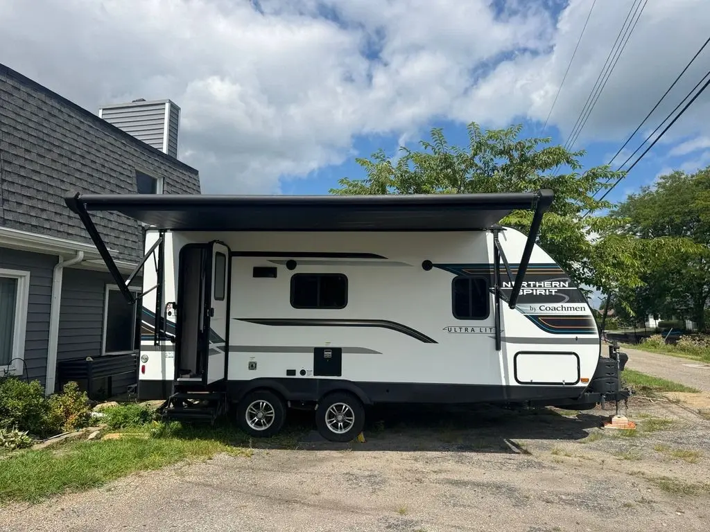 2023 Coachmen Northern Spirit Ultra Lite 1943RB 24' Travel Trailer 185863