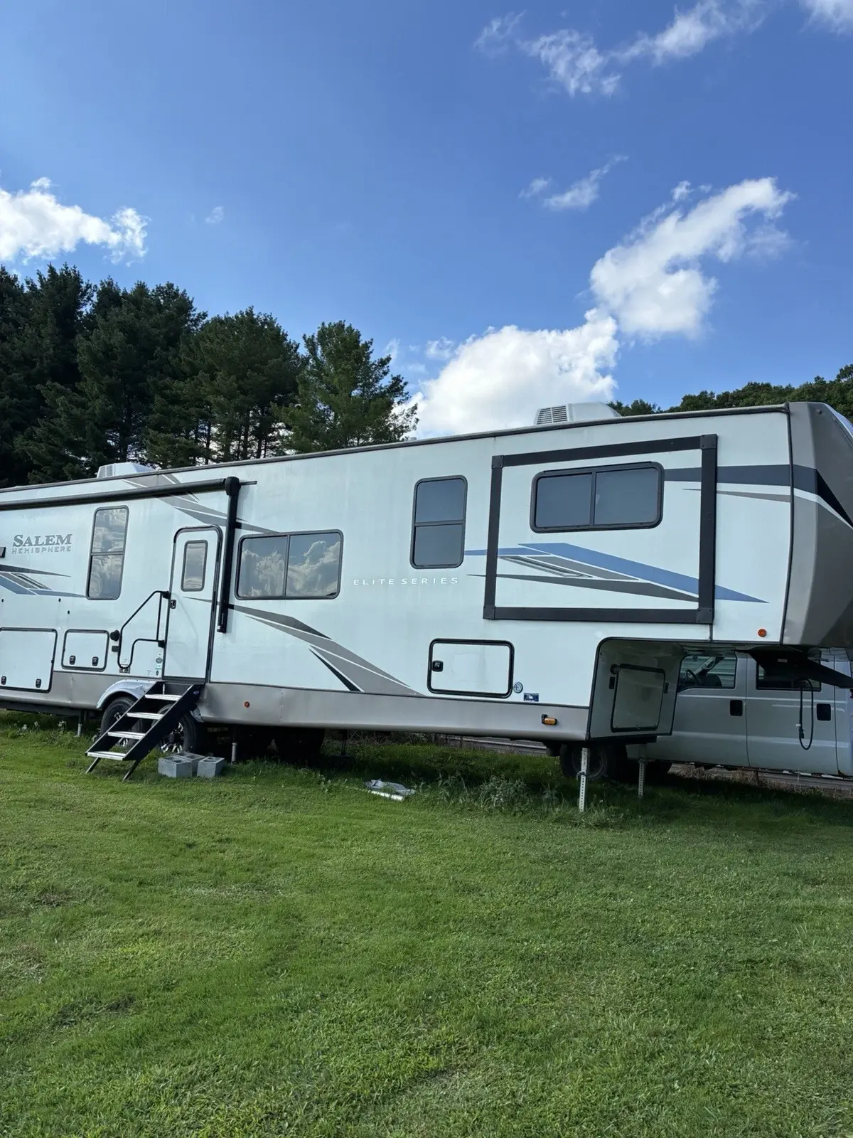 2023 Forest River Salem Hemisphere Elite 5th Wheel Camper