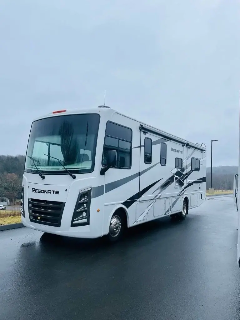 2024 Thor Motor Coach Resonate 29G 30' Class A Motorhome 186471