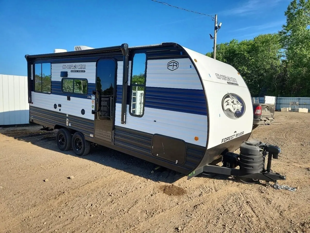 2025 FOREST RIVER CHEROKEE CAMPER TRAILER 20RDSE grey wolf USED PULL BEHIND TRAV