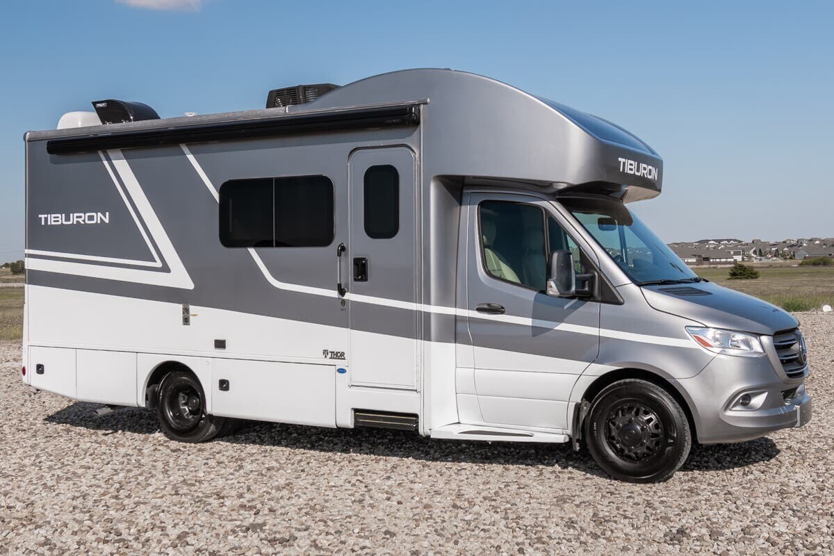 2025 Thor Motor Coach Tiburon 24TT