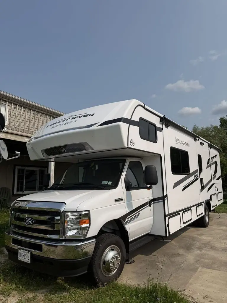 2026 Forest River Sunseeker Classic 2860DS 30' Class C Motorhome 186065