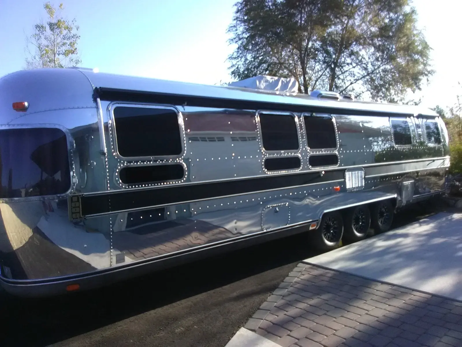 classic 1989 Airstream travel trailer new restoration never used