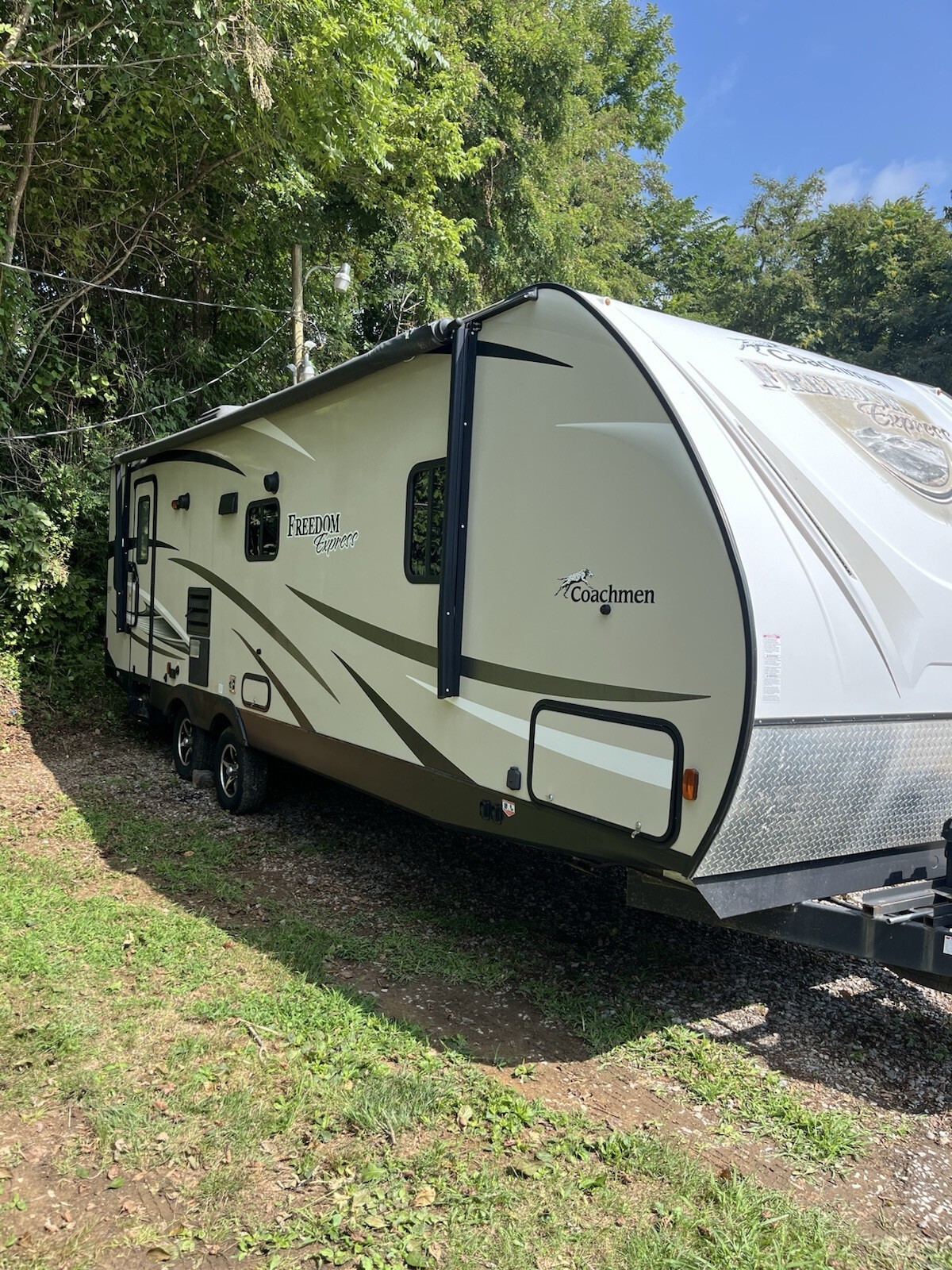 Coachmen Freedom Express Travel Trailer Camper