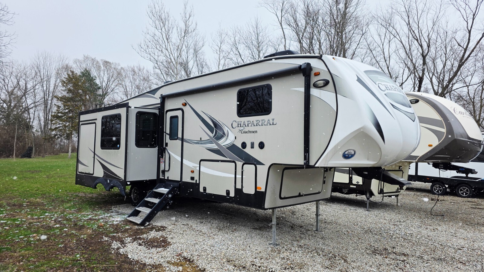 GREAT Condition 298RLS Coachmen Chaparral Fifth 5th Wheel 2019 Forest River