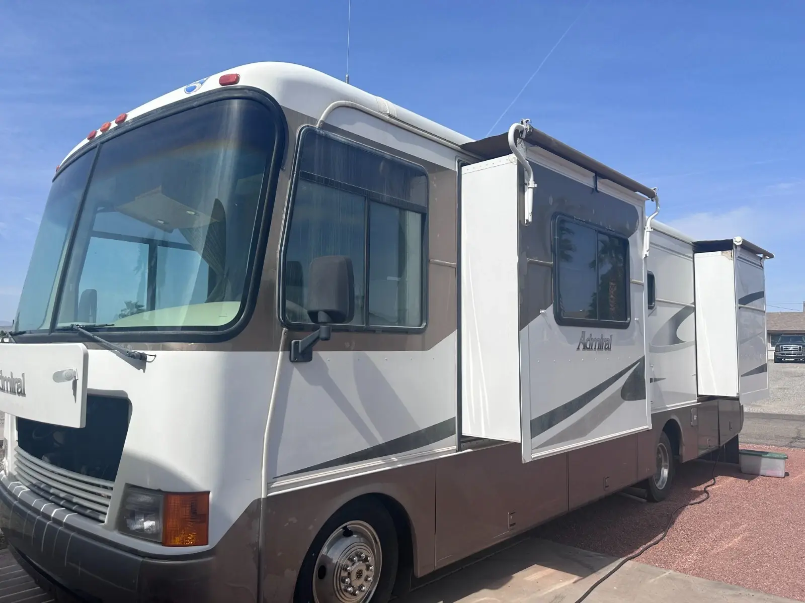 LOW MILES! 2001 Holiday Rambler Admiral 30PBD – 2 Slide-Outs Chevy 454 V8